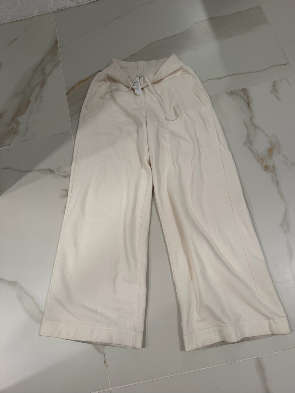 ALO (M) Wide Leg Cream Lounge Pants